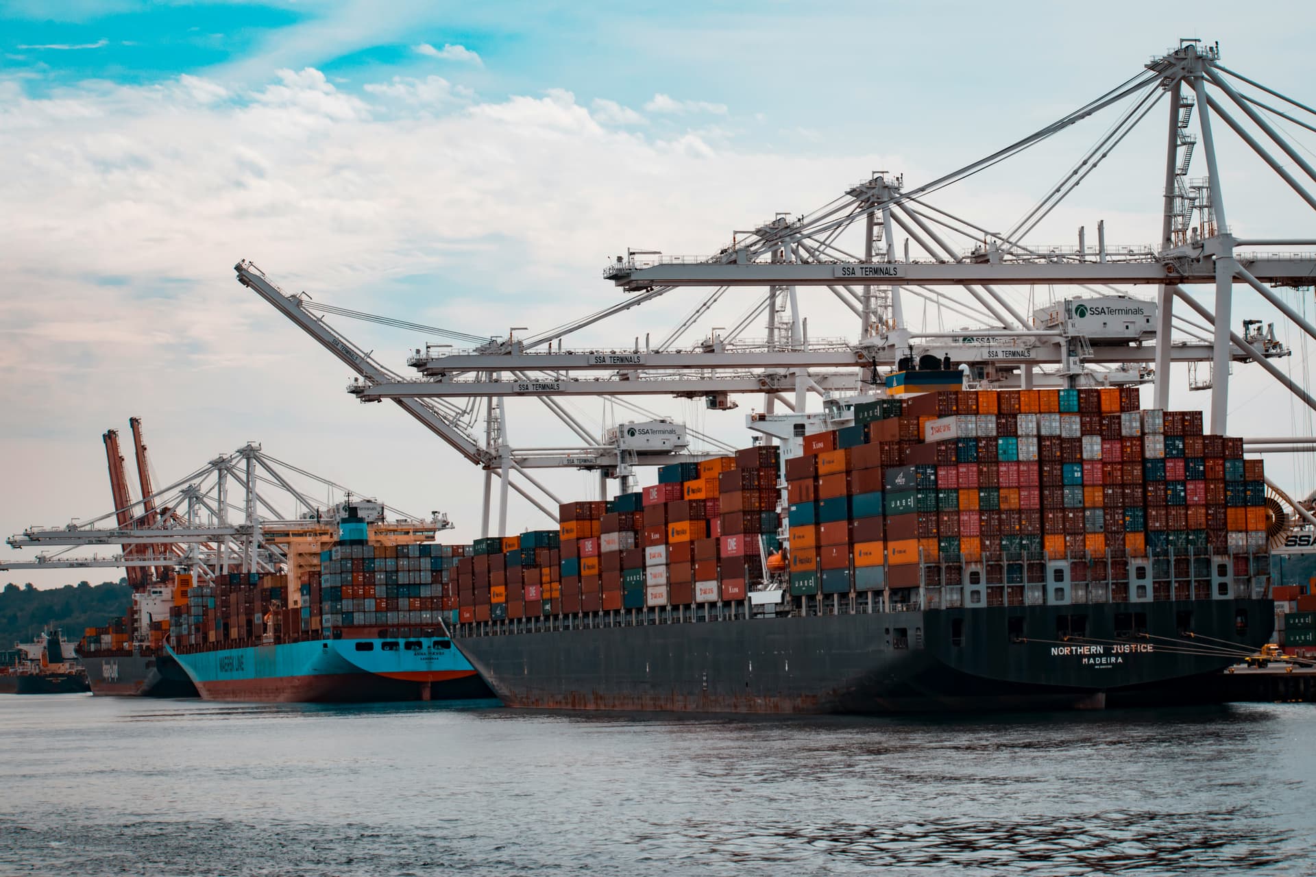 Export shipment and logistics